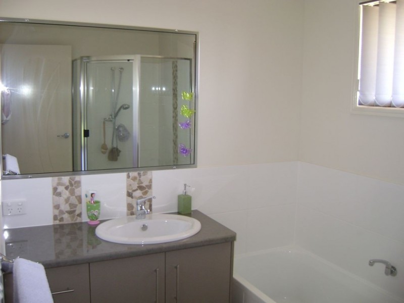 Ashfield QLD 4670