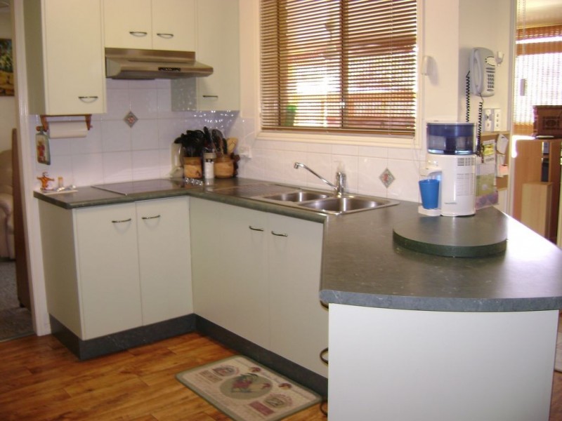 4 Jasper Court, Branyan QLD 4670