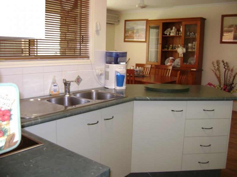 4 Jasper Court, Branyan QLD 4670