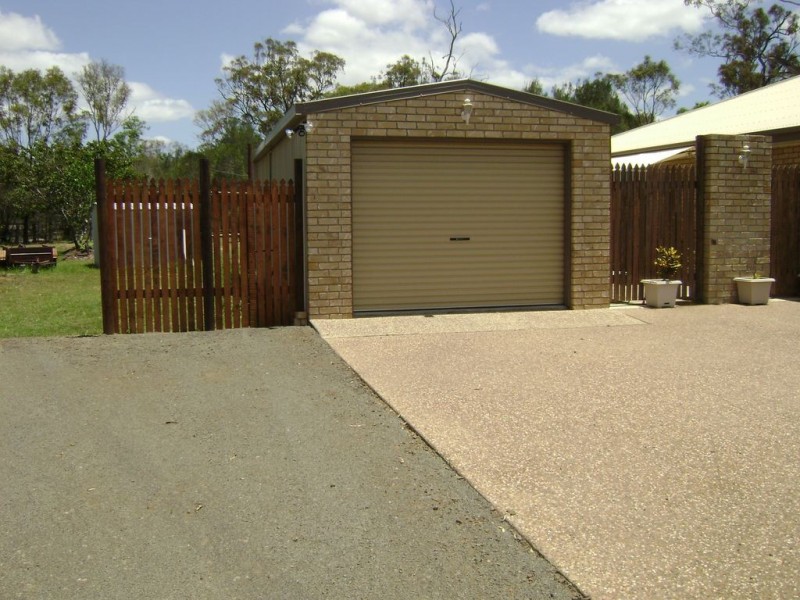 4 Jasper Court, Branyan QLD 4670