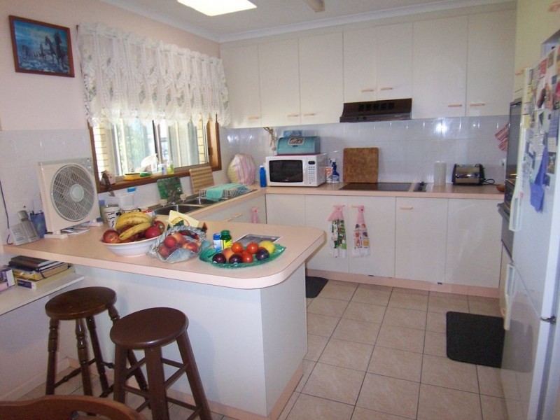 Avenell Heights QLD 4670