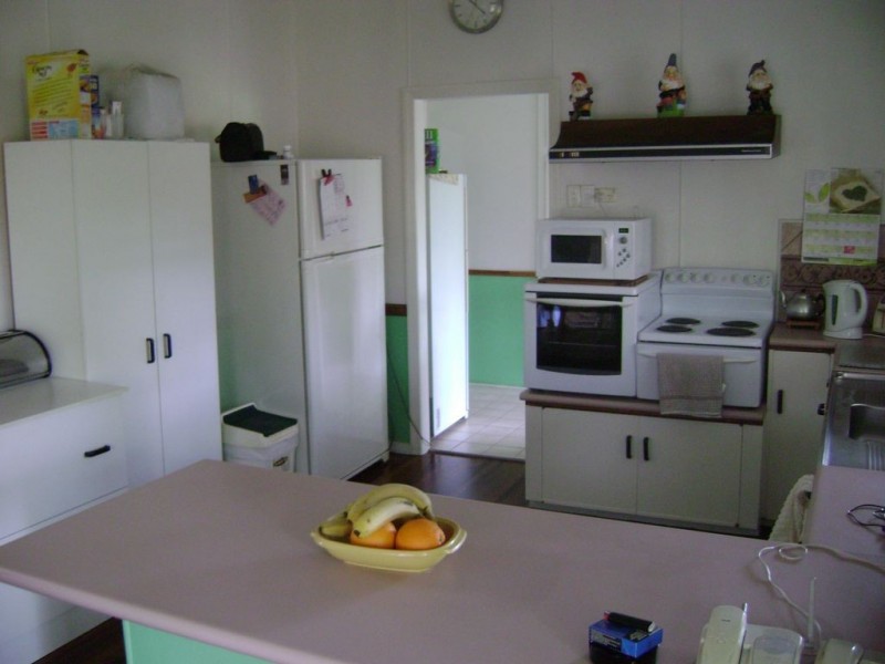 Avenell Heights QLD 4670