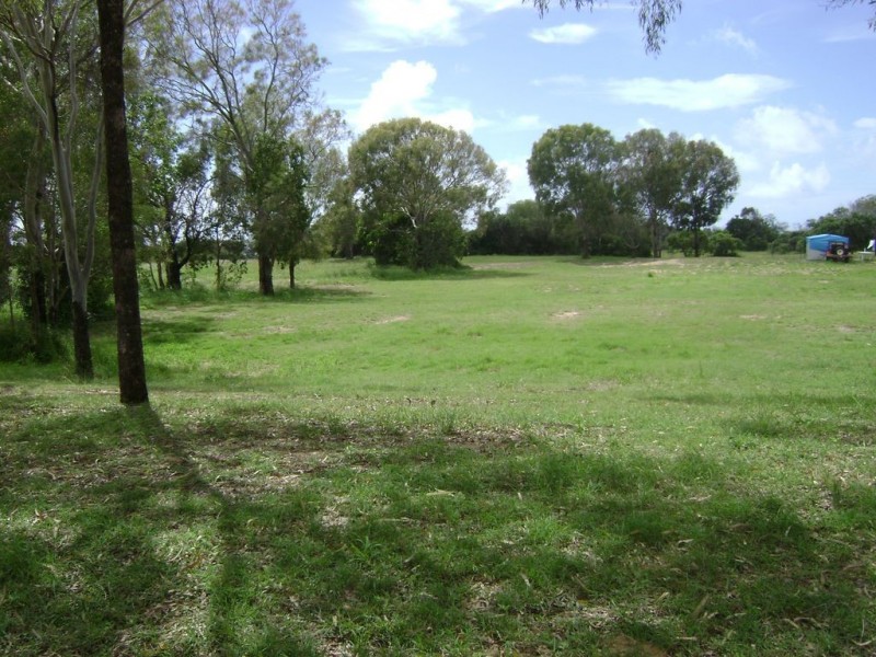 18 Sylvan Drive, Moore Park Beach QLD 4670