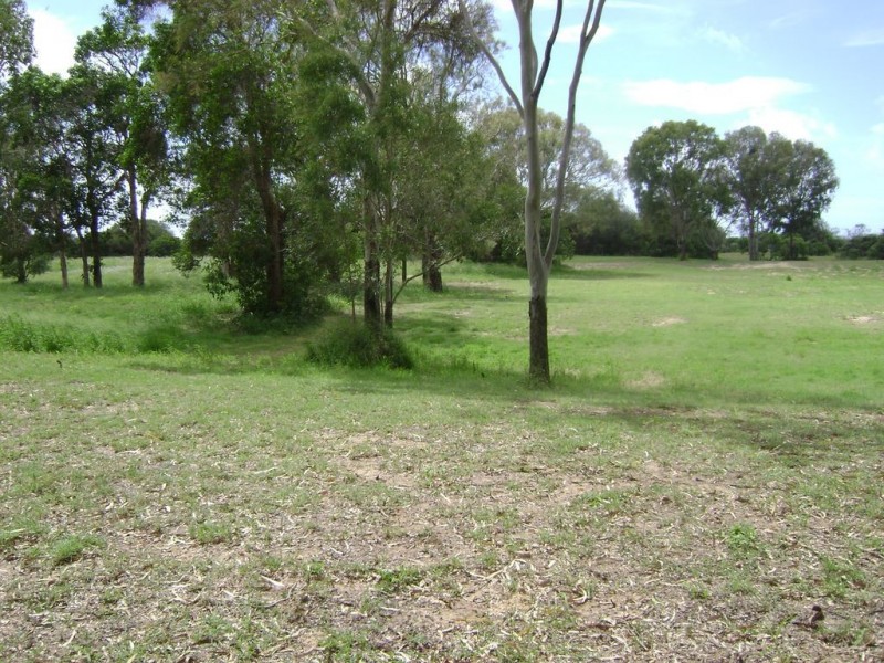 18 Sylvan Drive, Moore Park Beach QLD 4670