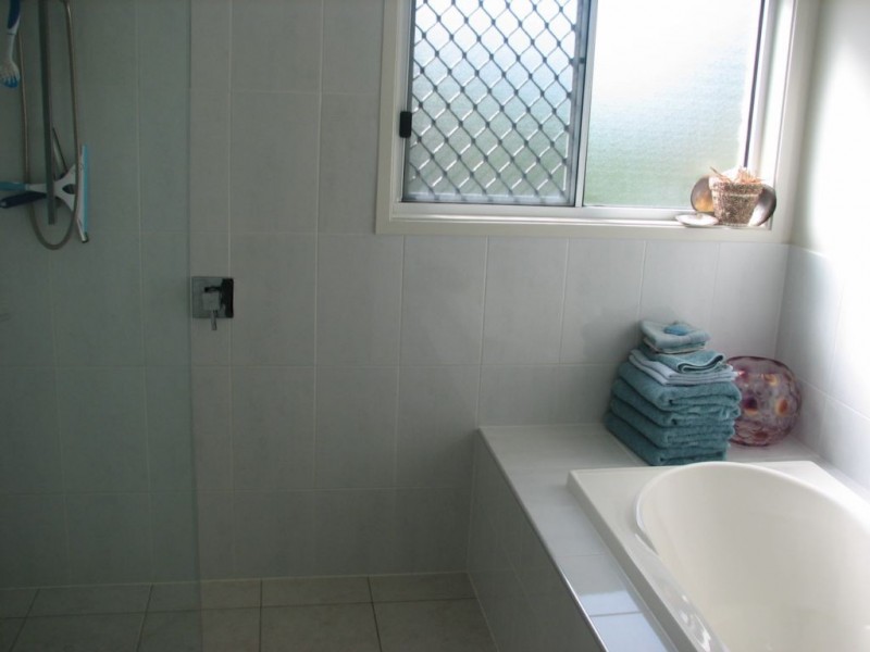 Coral Cove QLD 4670