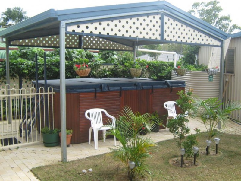 1 Gengers Road, Moore Park Beach QLD 4670