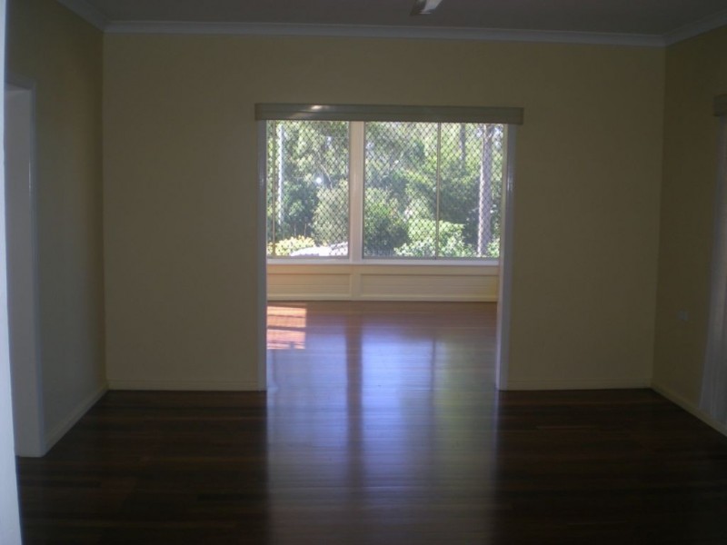 8 Premier Tce, South Bingera QLD 4670