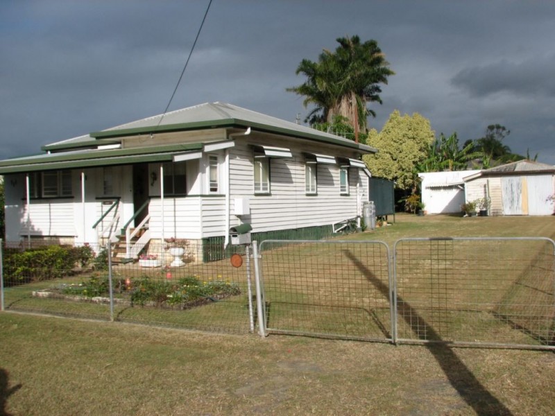 2 McCracken Street, Walkervale QLD 4670