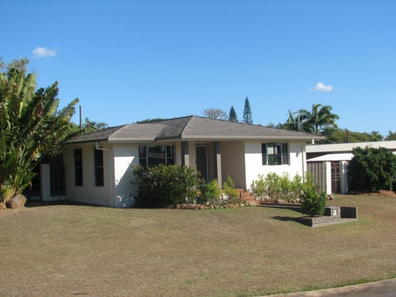 15 Houston Drive, Avoca QLD 4670