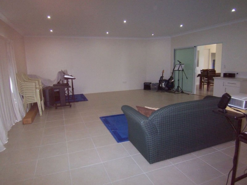 40 Polo Place, Branyan QLD 4670