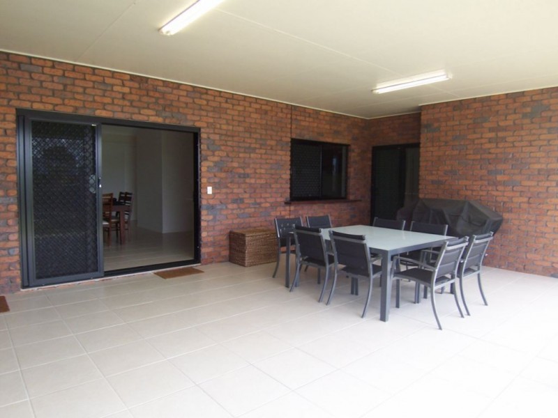 40 Polo Place, Branyan QLD 4670