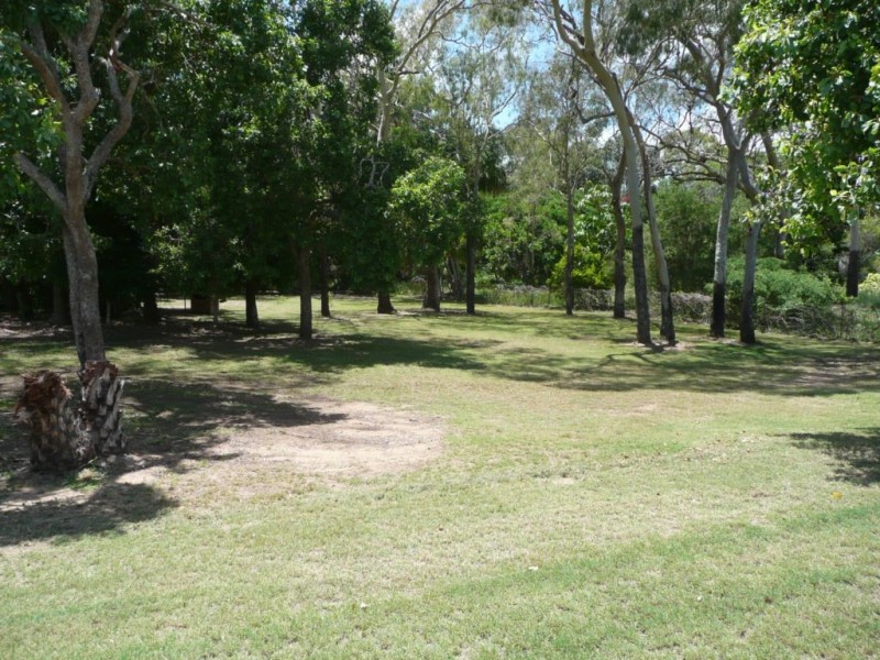 Moore Park Beach QLD 4670