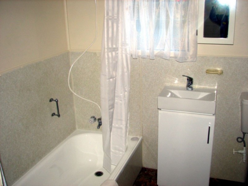 2 Windermere Street, Walkervale QLD 4670