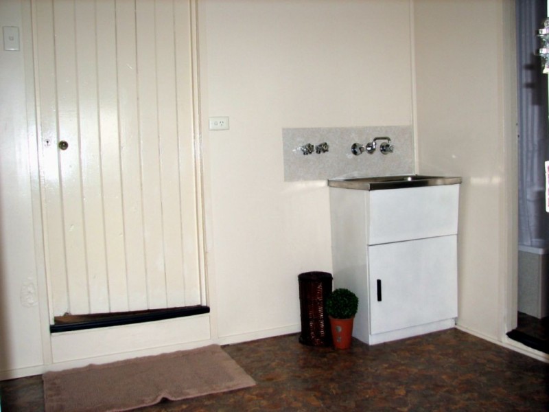 2 Windermere Street, Walkervale QLD 4670