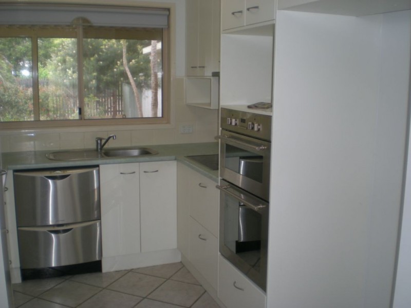 1/2 Elfin Court, Moore Park Beach QLD 4670