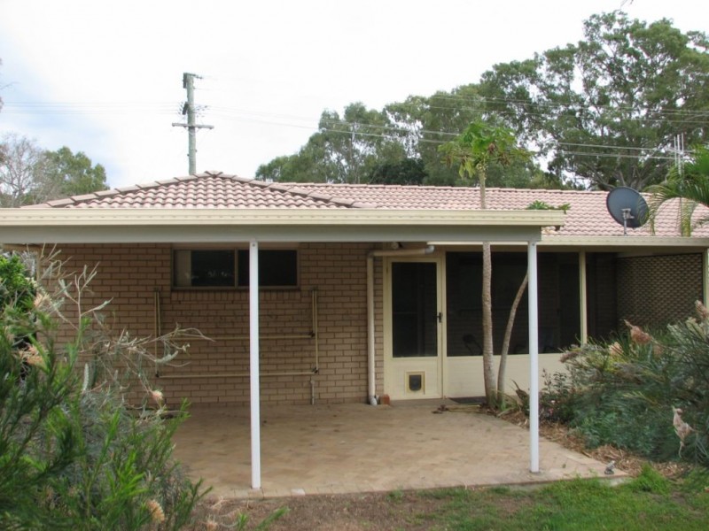 1/2 Elfin Court, Moore Park Beach QLD 4670