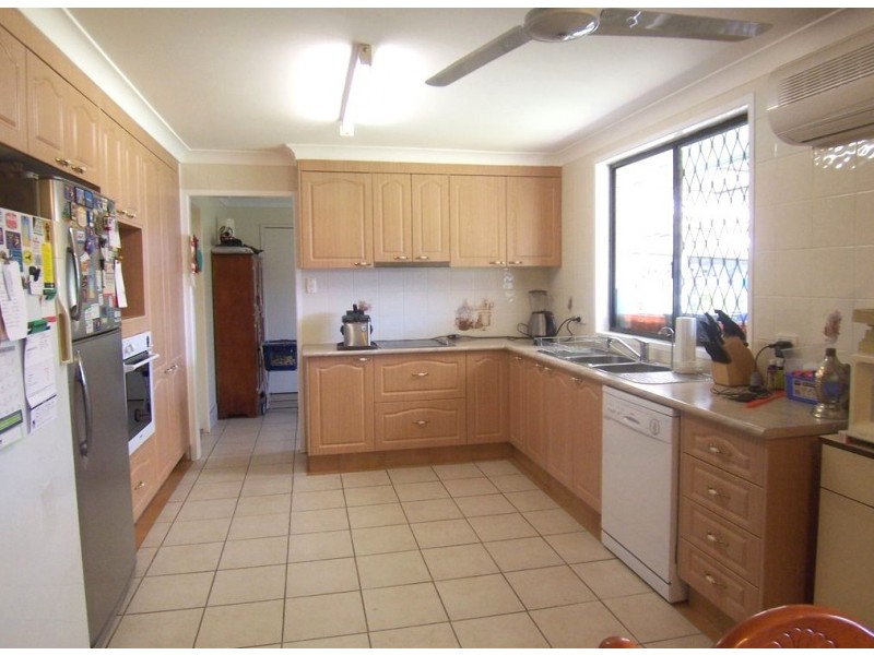 Avenell Heights QLD 4670
