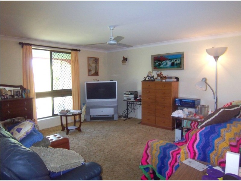 Avenell Heights QLD 4670
