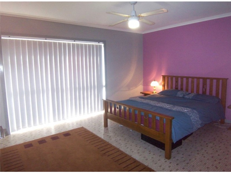 Avenell Heights QLD 4670