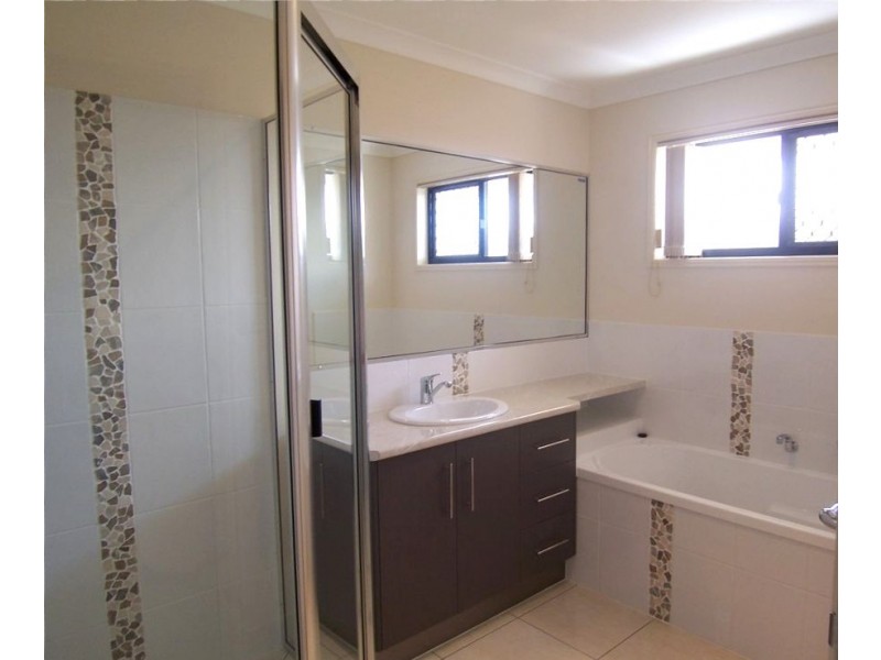Ashfield QLD 4670