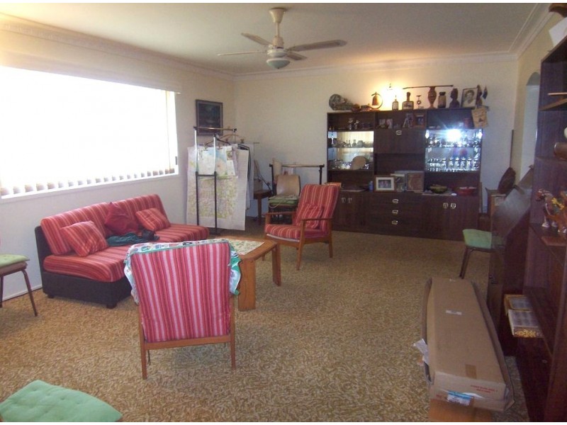 Avenell Heights QLD 4670