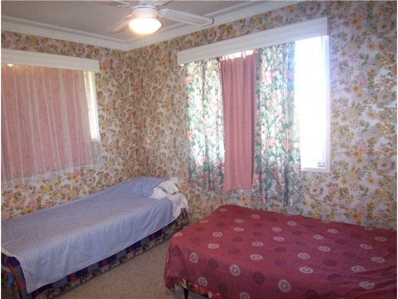 Avenell Heights QLD 4670