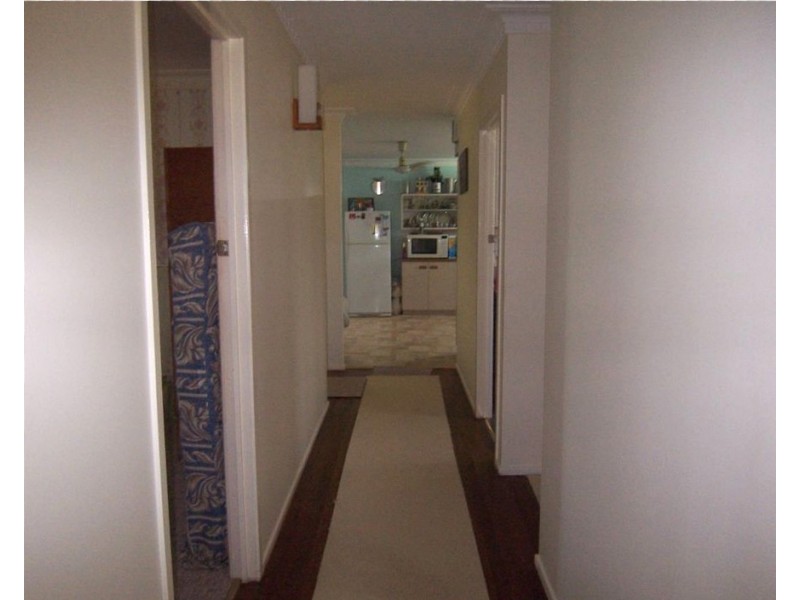 Avenell Heights QLD 4670