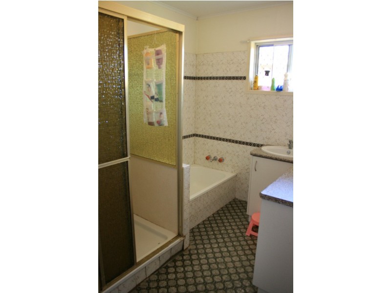 48 Williams Rd, Svensson Heights QLD 4670