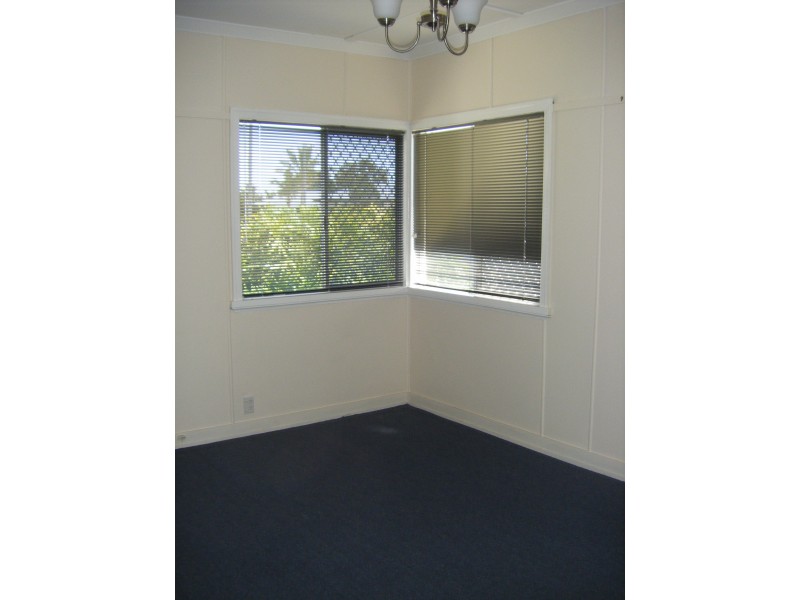 16 Hurst Street, Bundaberg QLD 4670