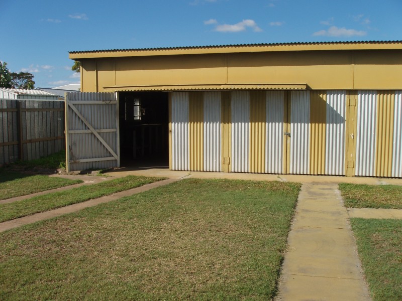 15 MacLeod Street, Bundaberg QLD 4670