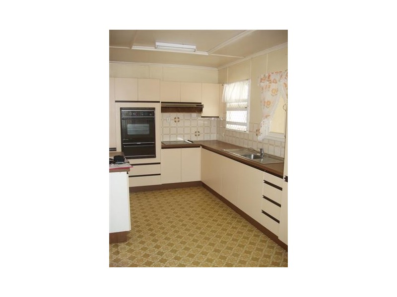 17 Wainwright Street, Bundaberg QLD 4670