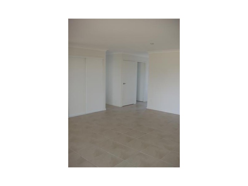 2/31 Mary Fox Street, Innes Park QLD 4670