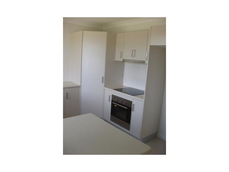 2/31 Mary Fox Street, Innes Park QLD 4670