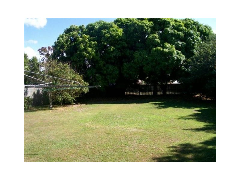 37 Skyring Street, Bundaberg East QLD 4670