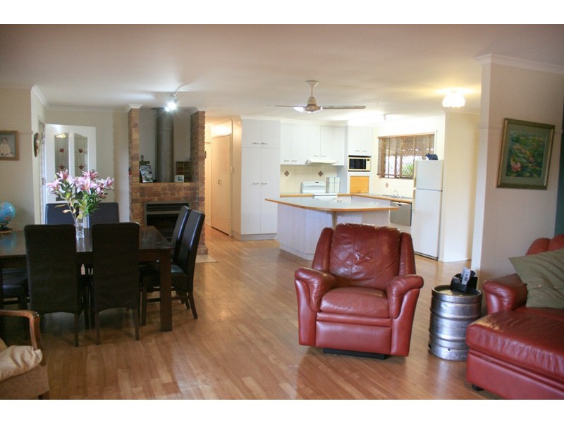 4 North Pocket, Avenell Heights QLD 4670