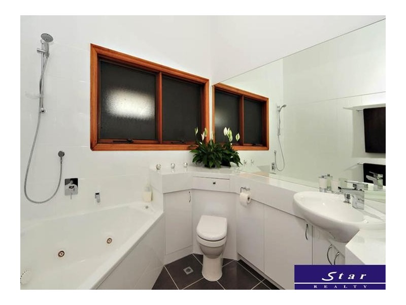 Warner QLD 4500