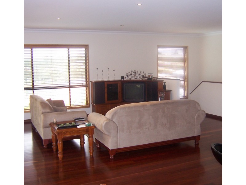 Eatons Hill QLD 4037