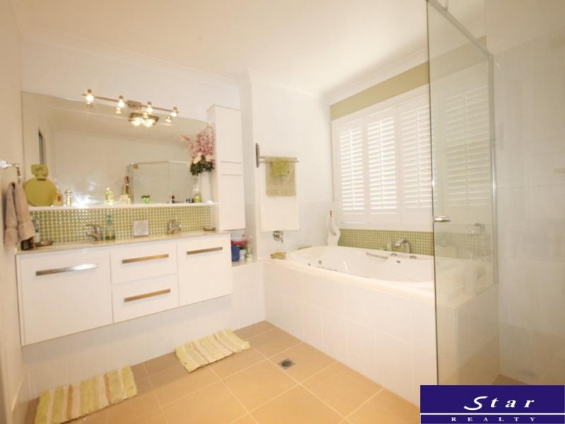 Bridgeman Downs QLD 4035