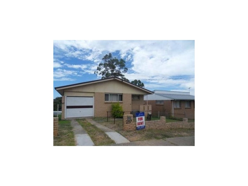 297 Kitchener Road, Stafford Heights QLD 4053
