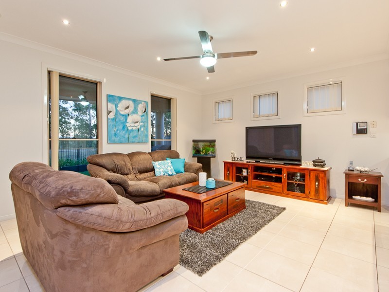 15 Lachlan Street, Murrumba Downs QLD 4503