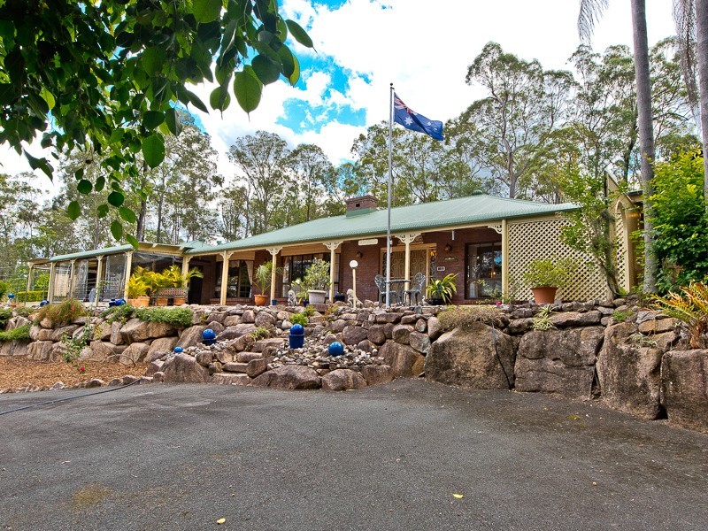 Eatons Hill QLD 4037