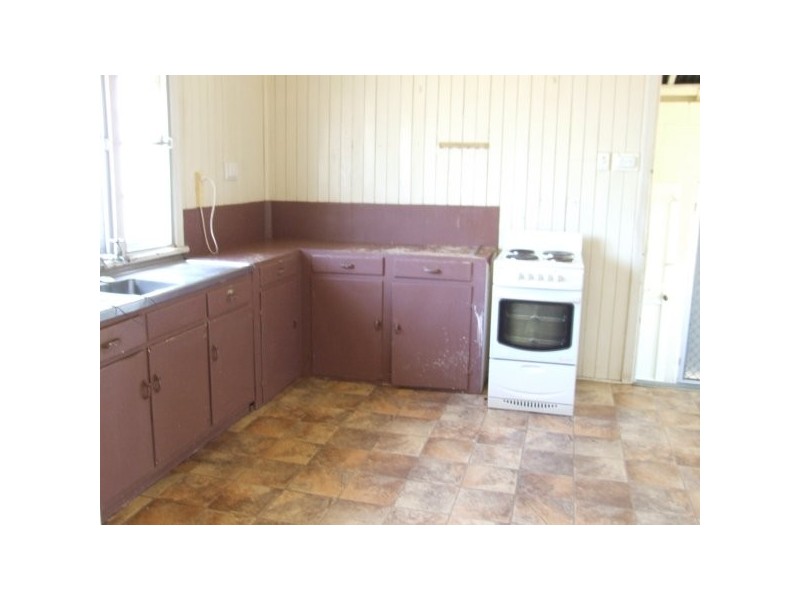 2 Ann Street, Ayr QLD 4807