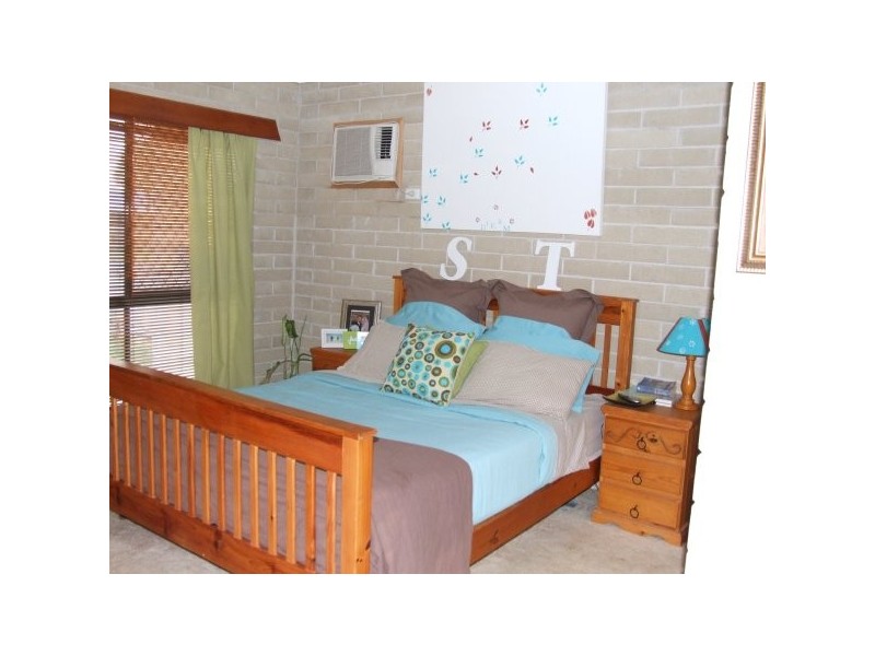 2a Hillcrest Place, Ayr QLD 4807