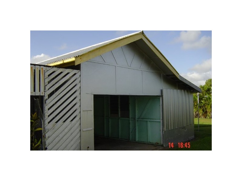 35 Thirteenth Avenue, Home Hill QLD 4806