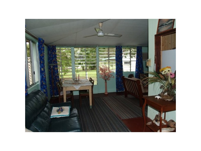 Alva Beach QLD 4807