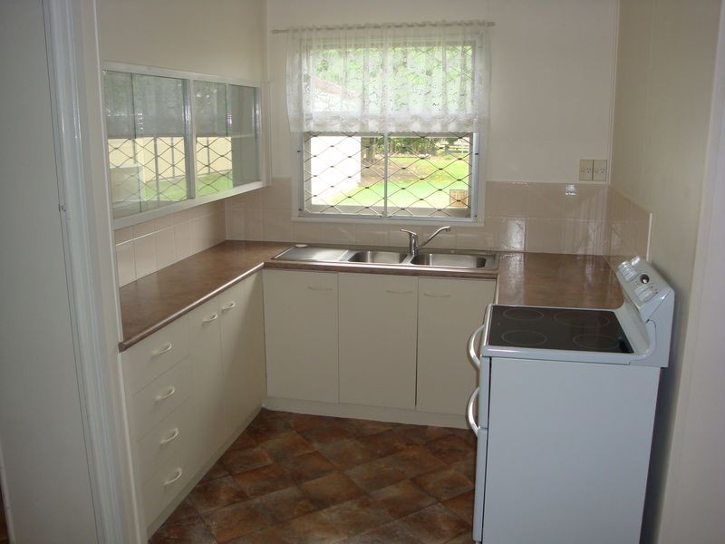 Avenell Heights QLD 4670