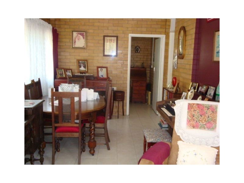 Avenell Heights QLD 4670