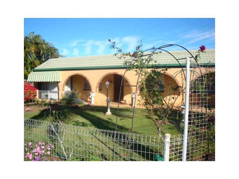 Avenell Heights QLD 4670