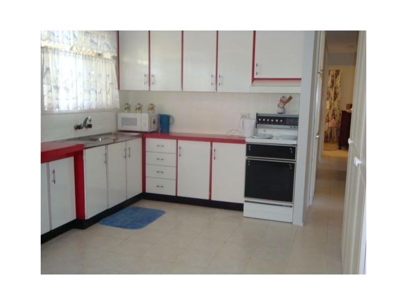 Avenell Heights QLD 4670