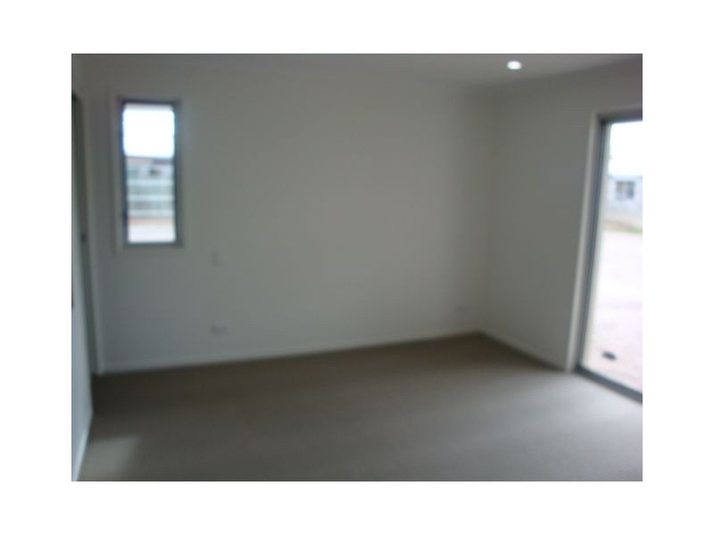 Avenell Heights QLD 4670